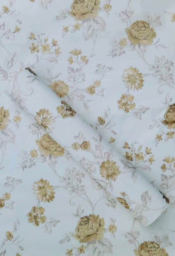 European Flowery Gold and white Wallpaper